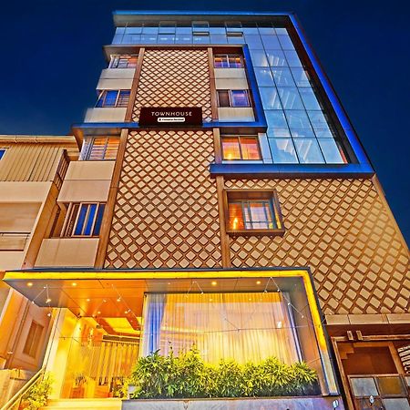 Hotel Super Townhouse Indiranagar à Bangalore Extérieur photo