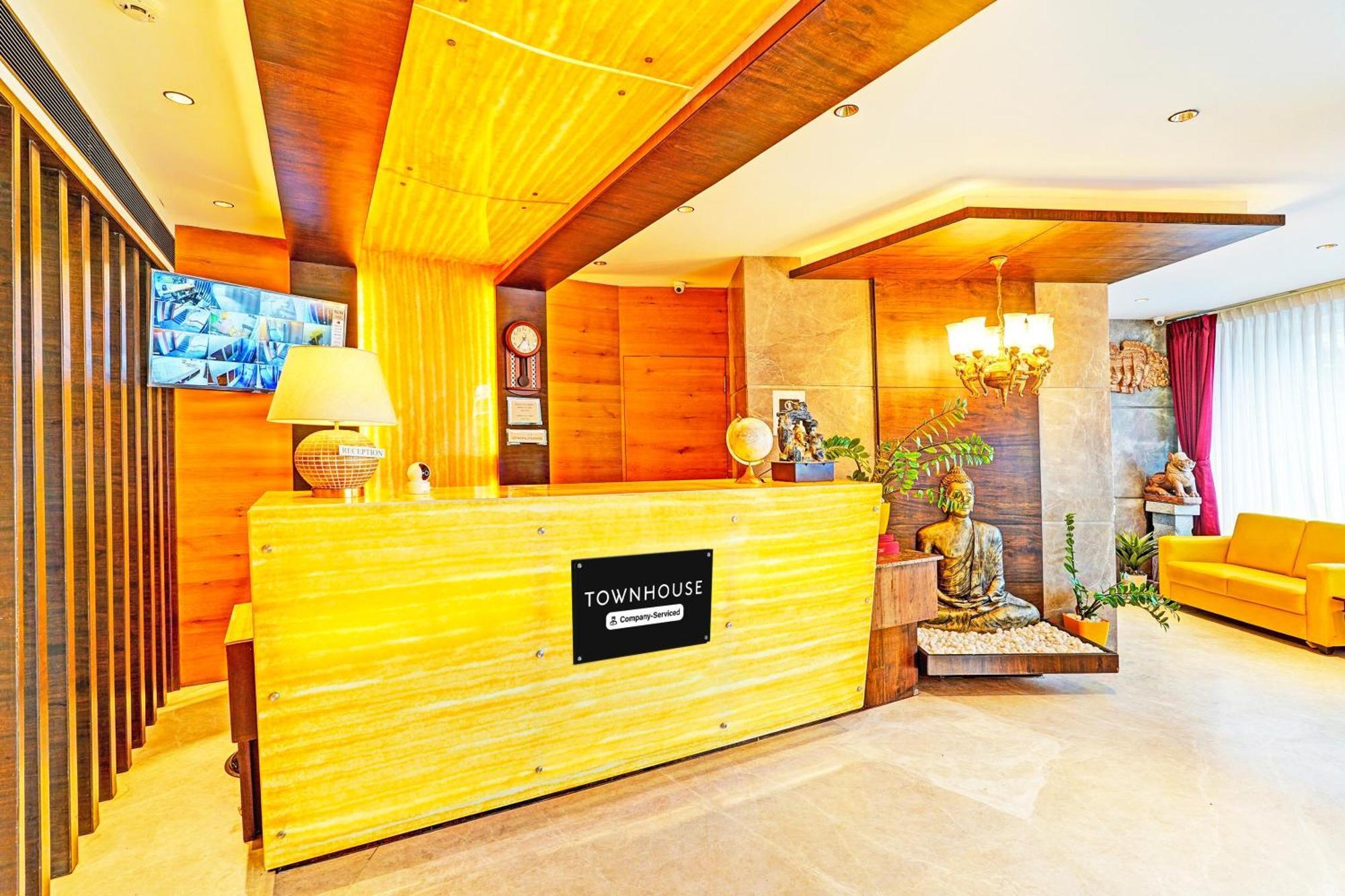 Hotel Super Townhouse Indiranagar à Bangalore Extérieur photo