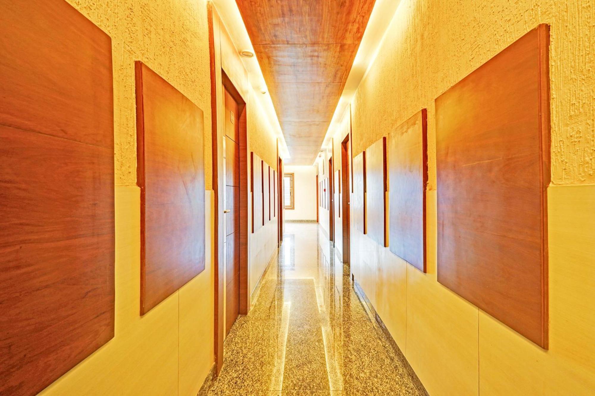 Hotel Super Townhouse Indiranagar à Bangalore Extérieur photo