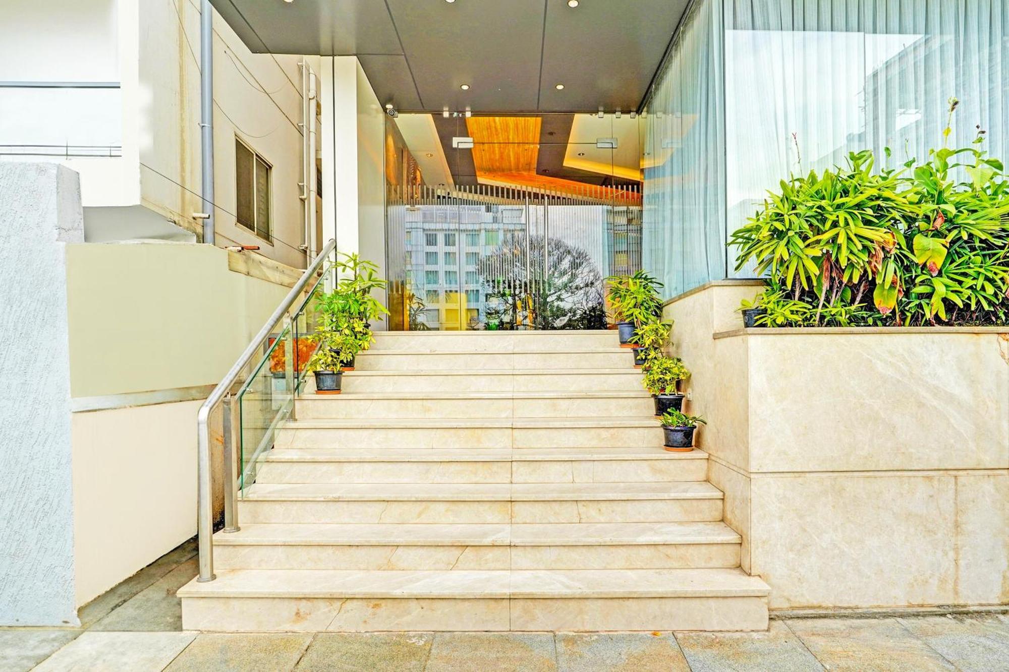 Hotel Super Townhouse Indiranagar à Bangalore Extérieur photo