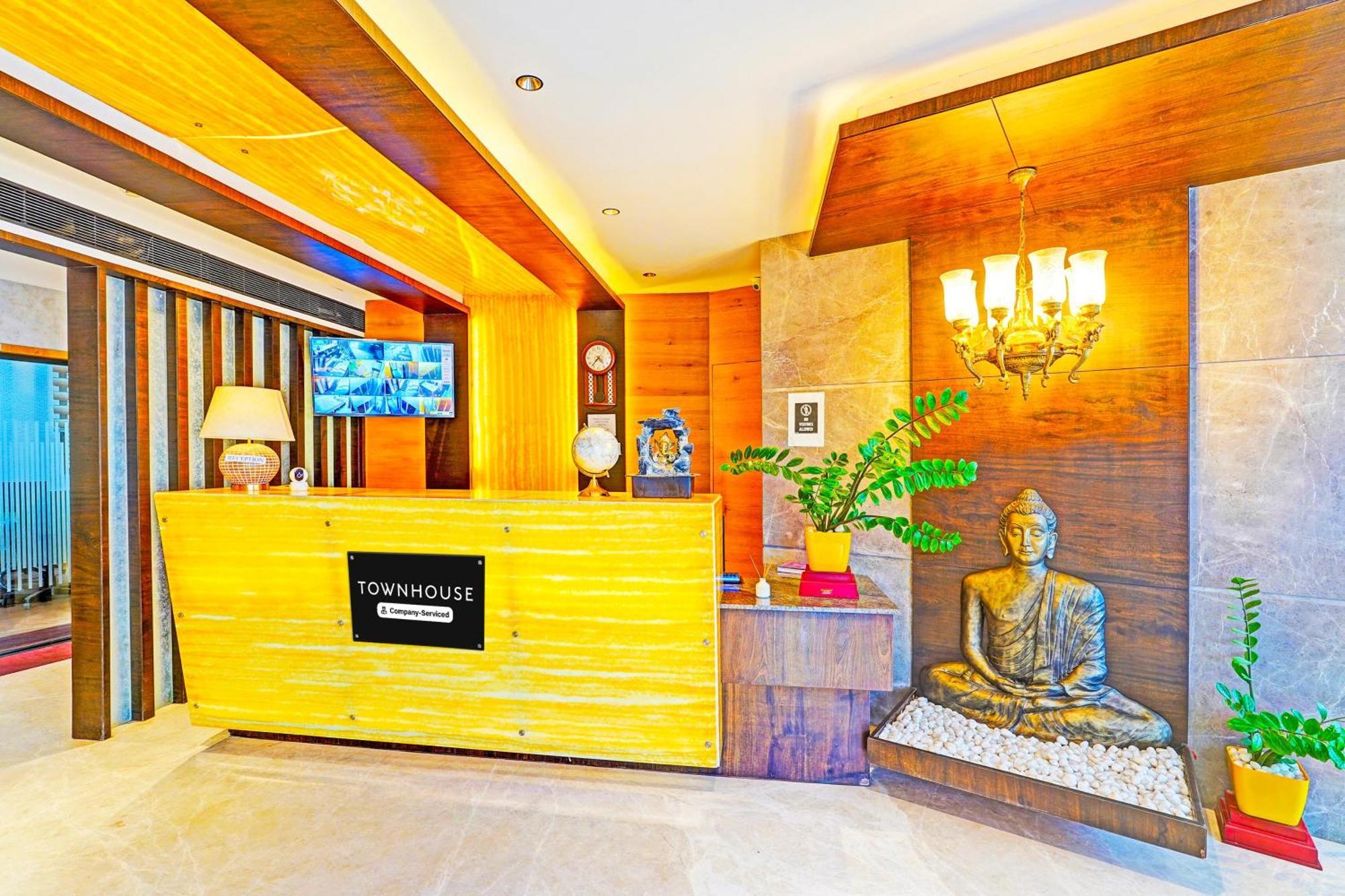 Hotel Super Townhouse Indiranagar à Bangalore Extérieur photo